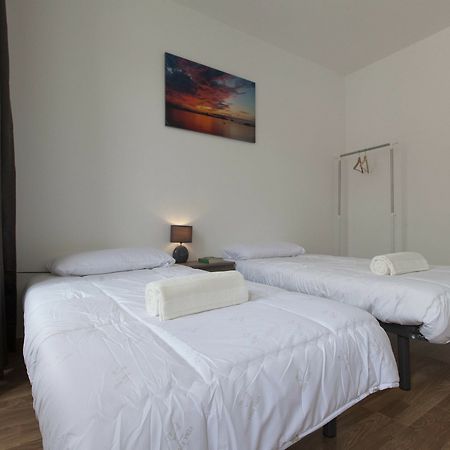 Guest House First Floor لاغوس المظهر الخارجي الصورة