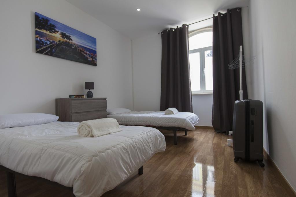 Guest House First Floor لاغوس المظهر الخارجي الصورة